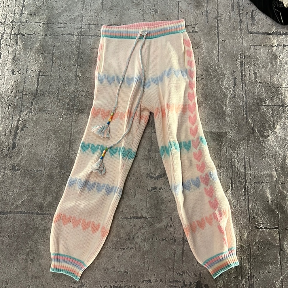 LoveShackFancy knit pants
Pristine condition
Never been worn
Limited edition